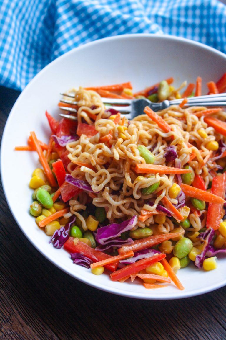 Asian Noodle Salad in a Jar with Spicy Peanut Dressing