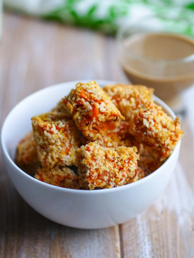 Bacon-Sweet Potato Tots with Maple Mustard Dip make a fun side dish or appetizer. What a great side dish to serve for Thanksgiving!