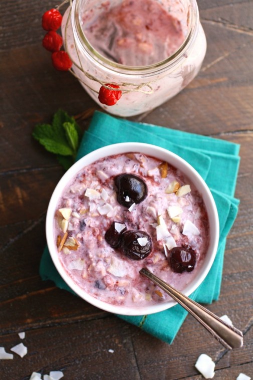 Cherry Almond And Coconut Overnight Oats With Chia Makes A Great Breakfast 